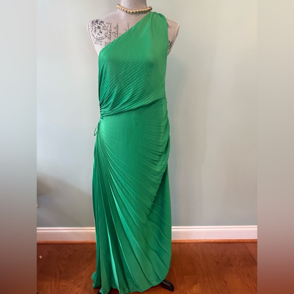 House of Harlow 1960 Green Asymmetrical Ruched Gown - Picture 3 of 6